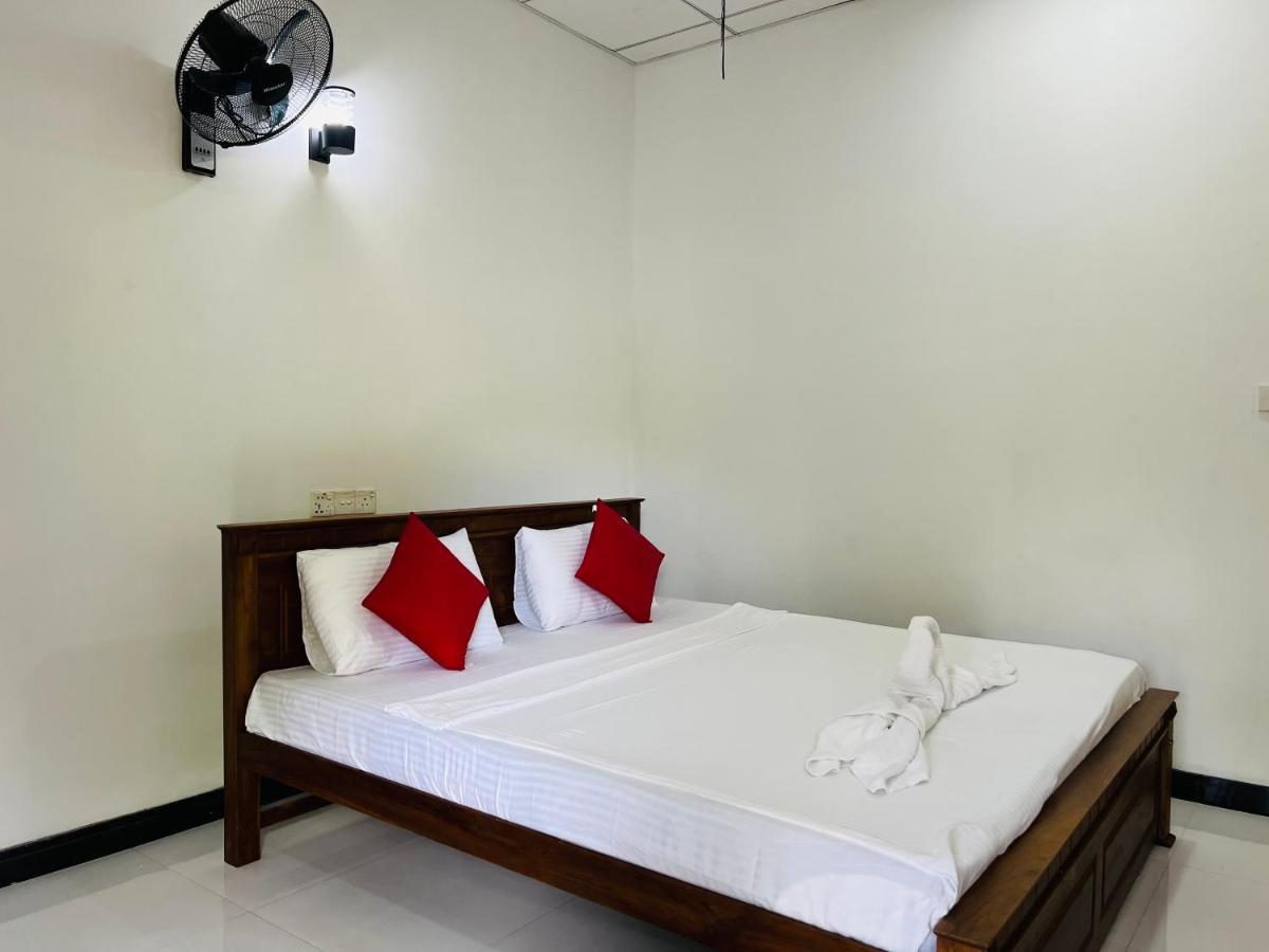 Sigiri Budget Homestay Сигирия Экстерьер фото